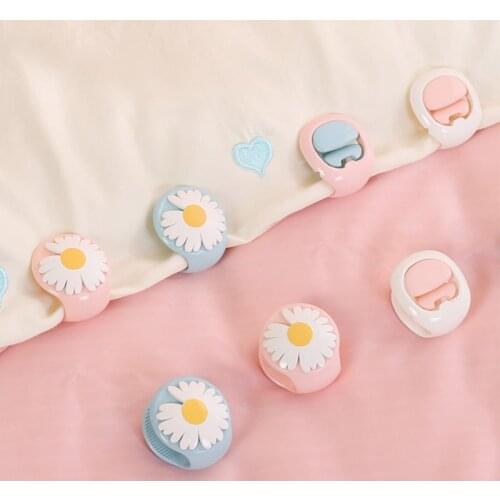 4 Pcs Cartoon Quilt Holder Household Bed Sheet Quilt Cover Non-Slip Home Supplies Anti-Running Quilt Safety Needle-Free Buckle