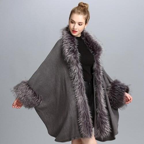 Warm Knitted Cardigan Shawl Winter Streetwear Plus Faux Fur Overcoat Cape Womens 2021 New Fashion Jacket C1101