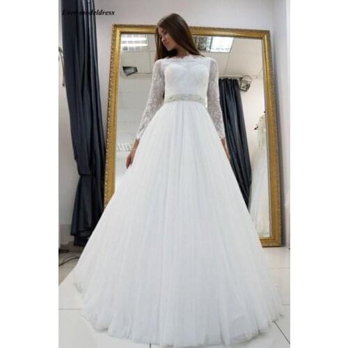 2019 Vintage Wedding Dress Long Sleeves Lace Beaded Crystal Belts Boat Neck Backless Sweep Train A-Line Bridal Gowns Cheap