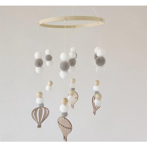 Nordic Wooden Chips Wind Chimes with Wool Balls Newborn Baby Bed Hanging Windbell Crib Tent Kids Room Decorations Ornaments