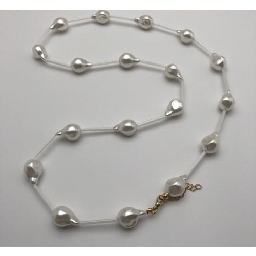 2019 New Baroque Pearl Necklace Long Imitation Irregular Pearl Sweater Chain Necklace Sweet Fashion Jewelry Accessory for Women