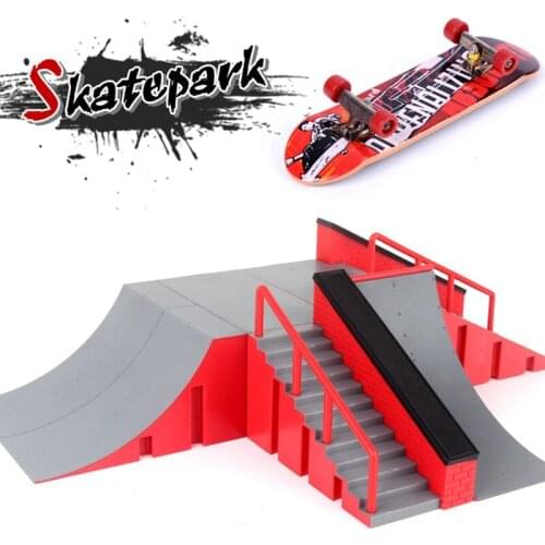 Training Game Finger Skating Board With Ramp Track Toy Set Kids Skate Park Fingerboard Mini Skateboard Mini Toy Children Gift