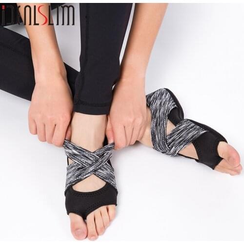 IDEALSIM Professional Yoga Socks Five 5 Finger Socks Non-slip Yoga Shoes Yoga Shoes Fitness Floor Shoes and Socks