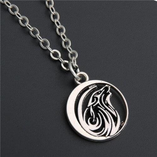 1Pc Hollow Full Moon Howling Wolf Charms Necklaces Animal Wolf Totem Collier For Men Gift Jewelry Wholesale E178