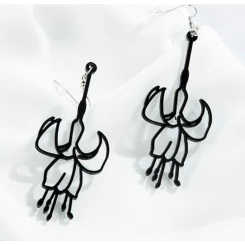 New Vintage Acrylic Black Chlorophytum Pendant Minimalist Flower Earring for Women Dangle Long Earrings Boucle D'oreille Femme