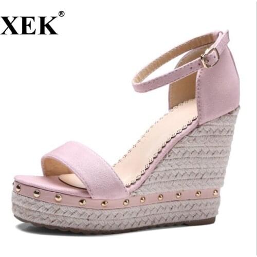 XEK 2018 Summer Fashion Platform Sandals High Heels Shoes Ankle Strap Women Sandals Rivet Casual Footwear Pink Black WFQ15