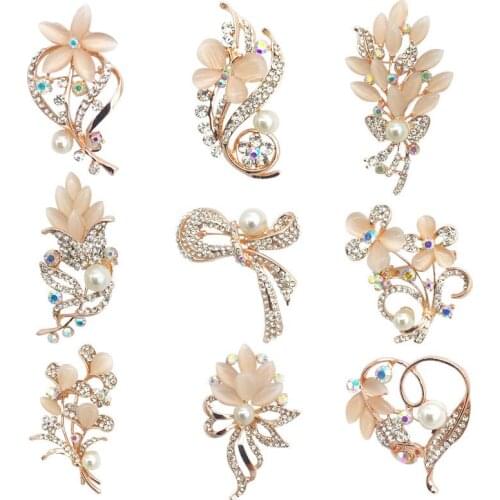 HOSENG Elegant Crystal Rhinestone Flower Pearl Opal Plant Brooches For Lady Wedding Party Dress Clothes Jewelry Accessory HS_675