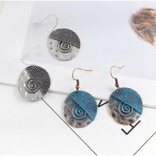 Metal spiral earrings blue black two small lines half bumps half ripples sexy beautiful female love earrings to send friends