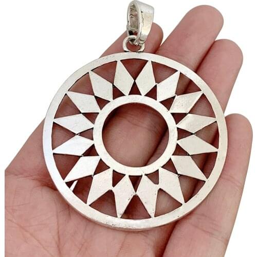 1 x Antique Silver Color Boho Large Hollow Open Flower Circle Round Charm Pendant for Necklace Jewellery Making Findings 59x59mm
