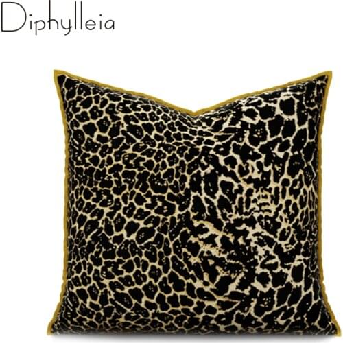 Diphylleia Leopard Pattern Cushion Cover Modern Upholstery Exquisite Workmanship Sofa Chair Throw Pillow Case With Gold Piping