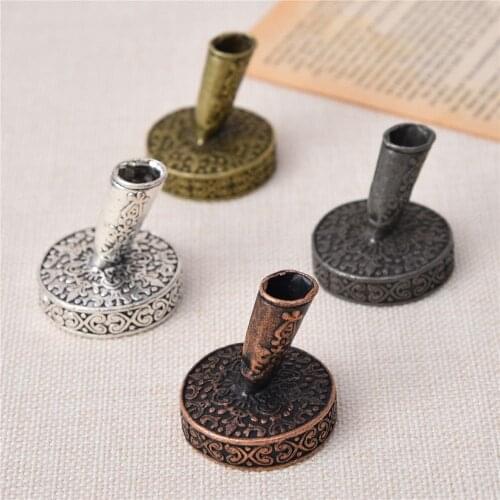 European Metal Round Fountain Pen Holder Vintage Feather Carve Pattern Stainless Steel Pen Rack Teachers Gifts Party Supplies