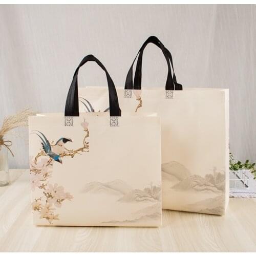 2021 Newest Plum Blossom Printing Eco Shopping Bag Foldable Reusable Tote Folding Pouch Travel Non-woven Bathroom Storage Bag