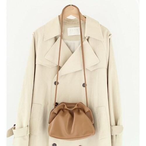 Net Red Fashion Fold Cloud Bag Korean Dumplings Shoulder Bag Soft Leather Solid Stiletto Small Bag