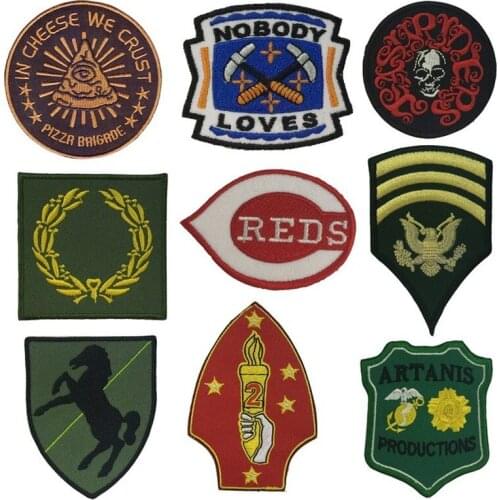 10pcs/lot Gold Decals Skull Embroidery Patch Letter Hammer Hook Loop Backpack Clothing Decoration Accessories Transfer Applique