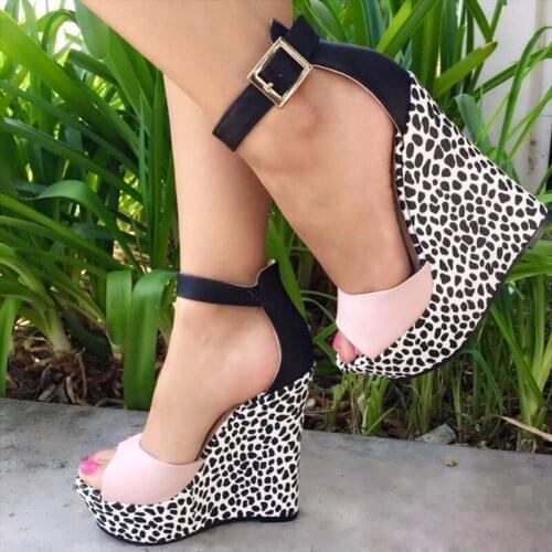 Summer Ladies Leopard Wedges Heels Platform Sandals Women Metal Buckles Peep toe Vacation Mixed Colors Sandals Female Zapatos