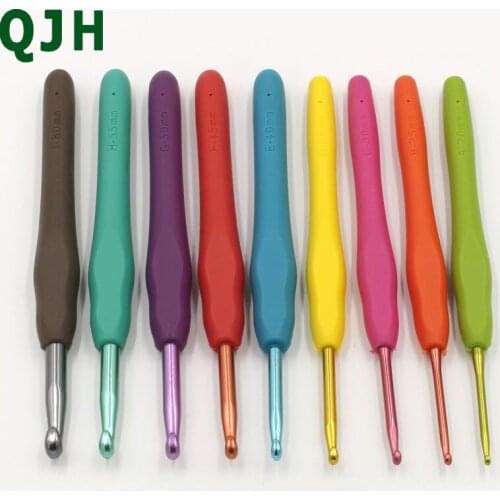 9 PCS/Set QJH Brand Knitting Needles TPR Soft Rubber Handle Aluminum Crochet Hooks For Knit DIY Craft Loom Tool Weaving Kit Plai