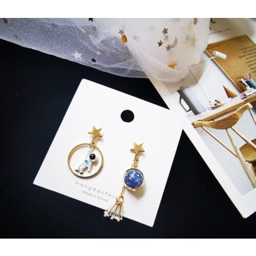 3D Astronaut Spaceman Earrings Asymmetrical Planet Star Moon Drop Earrings Girl E56A