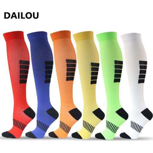 2021 New Sports Compression Socks Men Women Travel Running Cycling Socks Colorful Stripes Pain Relief Nursing Compression Socks