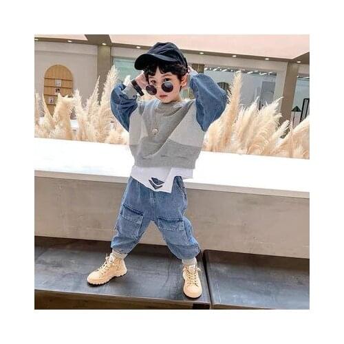2021 Boys Stitching Denim Two-piece Spring and Autumn Dress Childrens Cool Cowboy Handsome Fashionable Pullover Top + Jeans