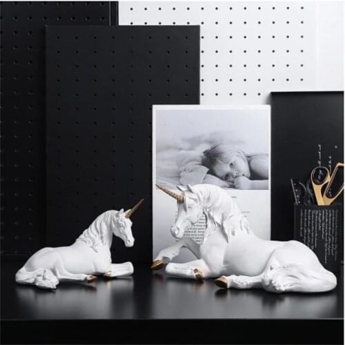 Nordic Home Decor Unicorn Horse Resin Crafts Room Decoration Ornaments Statues And Sculptures Abstract Decoration Accessories