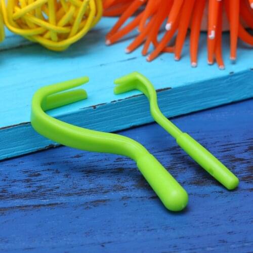2PCS Pet Flea Remover Tool Fleas Tick Twister Hook Scratching Hook Remover Pet Cat Dog Grooming Supplies Tick Removal Tool