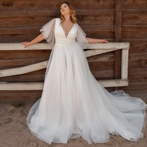 Charming Tulle A-Line Plus Size Wedding Dresses Half Sleeve Corset Sweep Train Lace Appliques V-Neck Bridal Gowns for Bride