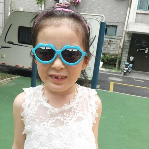 SomeCool Hot sale 2pcs/lot 2019 NEW Children lips with Teeth Gray lens Cute baby boys&girls sunglasses Plastic Kids Sun Glasses