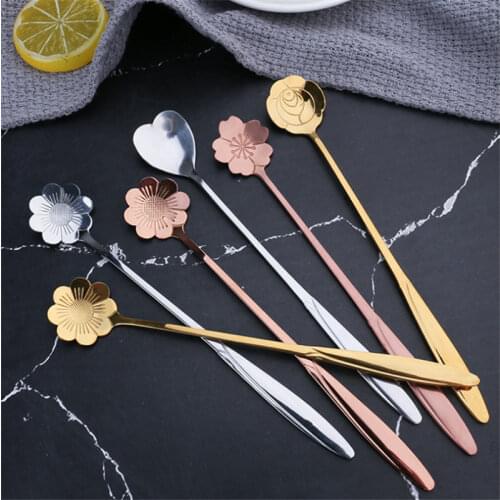 Dessert Coffee Mixing Spoon Gold Spoon Long Handle Dessert Stainless Steel Vintage Teaspoons Drink Tableware Flowers Design 1PCS