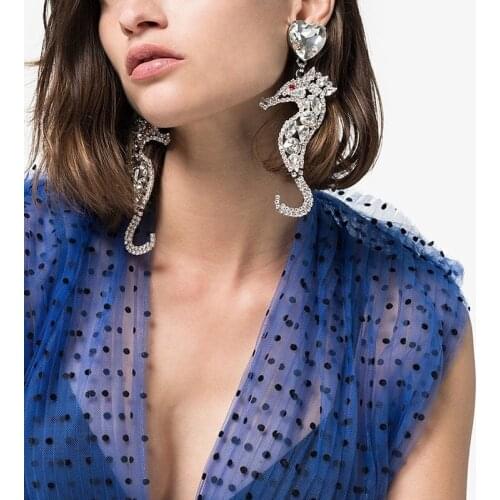Lovely Boutique Crystal Seahorse Charm Pendant Drop Dangle Earrings for Women Fashion Jewelry Maxi Statement Earings Accessories