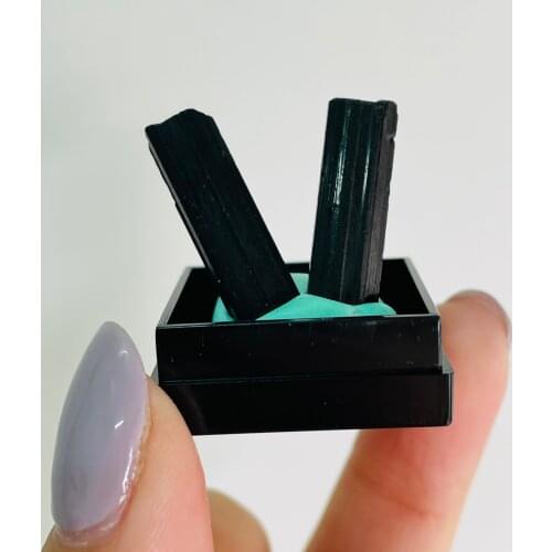 New!!! Natural Black Tourmaline Retro Raw Gem Mineral Stone Ore Craft Box