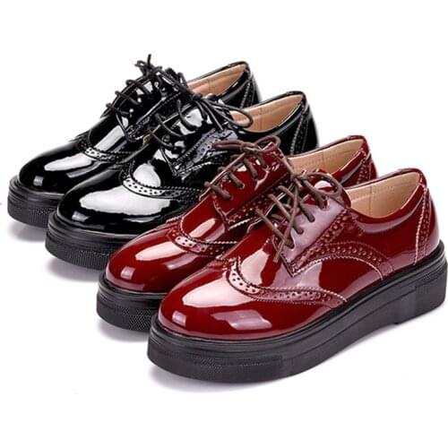 Vintage British Style Plus Size 33-43 Patent Leather Shoes Woman New 2021 Brogues Flat Platform Shoe Women Creepers Flats