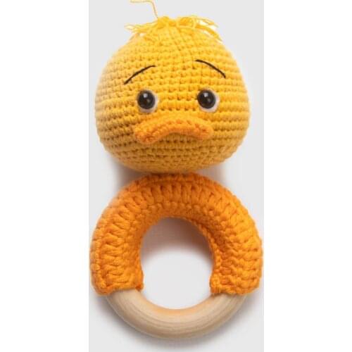 100% COTTON AMIGURUMI DUCK RATTLE IS MADE ENTIRELY BY HAND WITH 2 DIFFERENT COLOR OPTIONS ( YELLOW AND CREAM