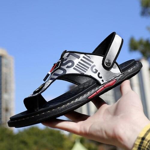 Men Fashion Sandals New Cool Beach Slippers Comfortable Handmade Open-toed Antiskid Outdoor Flip Flops Mens Casual Summer Shoes