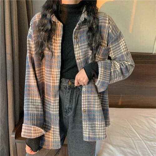 Winter 2020 new Korean retro design minority Plaid Shirt loose thickened warm tweed jacket women