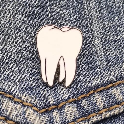 Vintage Doctors Tooth Brooch Enamel Pin Collar Clothes Metal Badge Lapel Pin Jewelry Accessories Halloween Gift For Friends