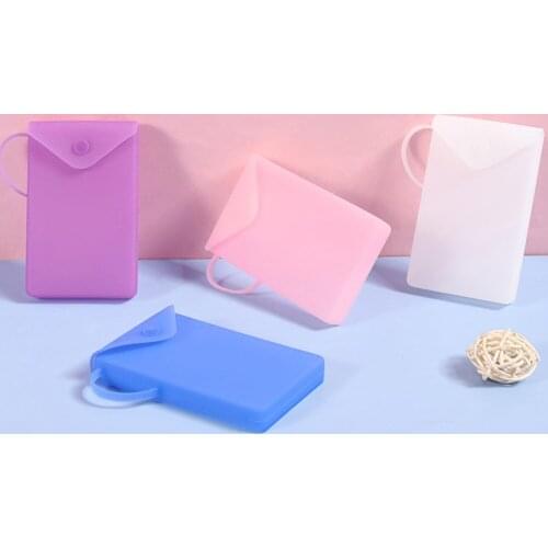 2021 New Silicone Face Mask Storage Box Organizer Portable Disposable Face Masks Container Mouth Cover Carrying Case Pouch