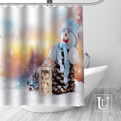 Snowman High-definition Picture Printing Shower curtain Made of Waterproof Polyester Fabric Enjoy Your Shower Time with it