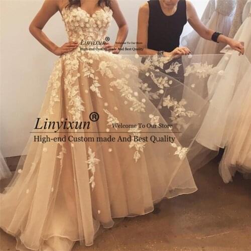 Champagne Tulle Sweetheart Princess Prom Dresses With Floral Lace Applique Sleeveless Court Train Long Formal Evening Gowns
