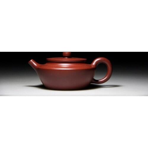 Assistant of Yixing Zisha teapot, makes custom-made Kungfu tea utensils and gifts for purple sand teapots by hand