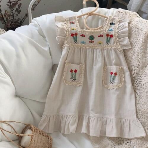Summer Girls' Dress British Style Retro Embroidery Little Girl Flying Sleeves Princess Dress Baby Kids ChildrenS Clothing
