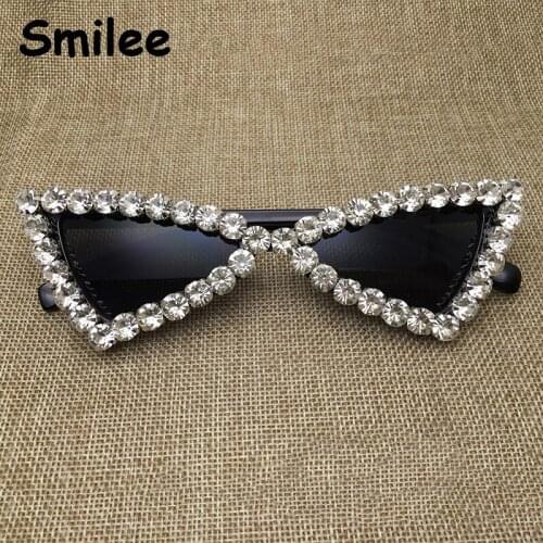 Crystal Diamond Triangle Sunglasses For Women Luxury Designer Vintage Black Shades Women Bling Rhinestone Sun Glasses UV400 A360