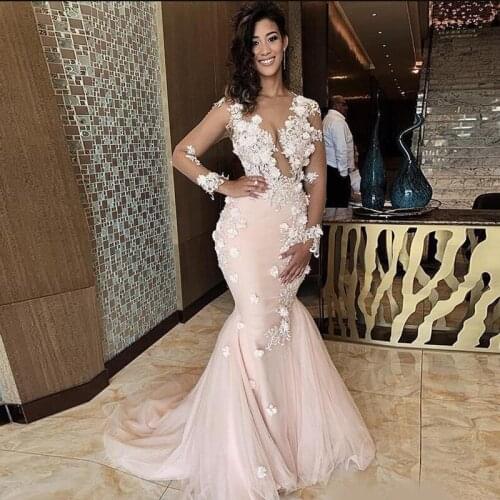 2020 Sexy Mermaid Prom Dresses Sheer Neck Lace 3D Appliques Beaded Long Sleeves Sweep Train Backless Evening Party Wear Pageant