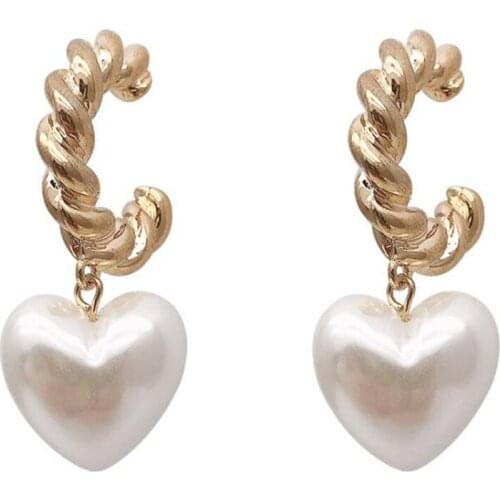 Korean Style Exaggerated Metal Twisted Heart Earrings Vintage Elegant Pearl Womens Earrings Jewelry Accessories