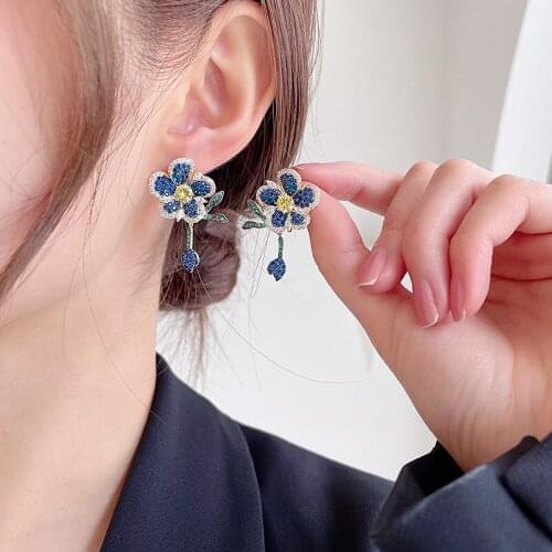 Jordan&Judy Women's Gold Earrings