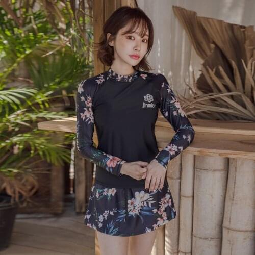 Swimwear Women Korean Plus Size Female Diving Rash Guards Large Size Trendy Female Rashguard Surf Swimsuit Long Sleeve Floral