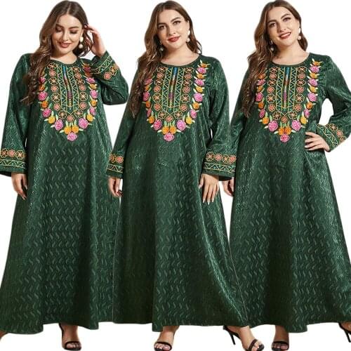 Plus Size Abaya Muslim Women Long Dress Embroidery Maxi Robe Arab Ethnic Loose Casual Middle East O-neck Kaftan Islamic Ramadan
