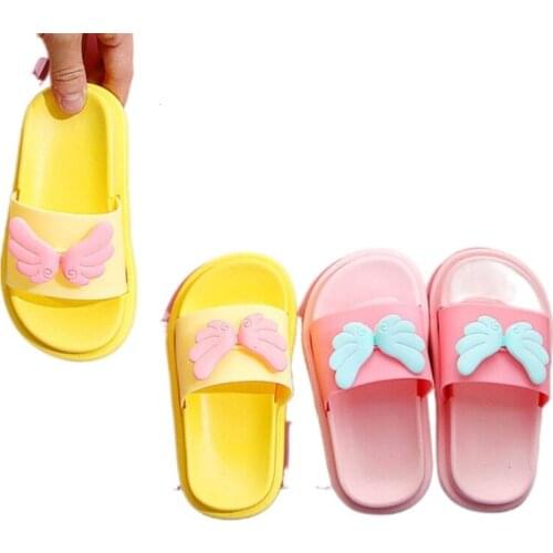 New Summer Childrens Slippers with Wings for Girls Cute Leaf Kids Indoor Flip Flops Soft Soled Bathroom Non-slip Shoes Sandals