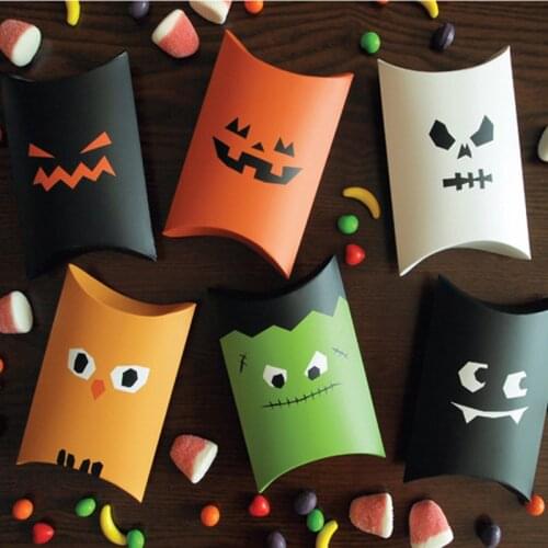 50pcs/lot New Colorful Pillow Box Ribbon Bow Present Carton Pouch Kraft box Party Favors Gift Boxes Holloween Christmas Supply