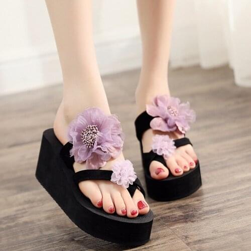Korean Fashion Handmade Flowers Fresh Age-Reducing Slippers Female Summer Thick-Soled Non-Slip Wild Holiday Beach Flip Flops
