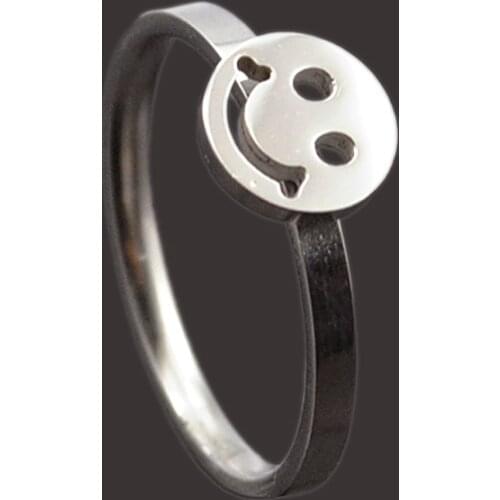 Dolaime Three-color Ladies Party Simple Fashion Smiley Stainless Steel Ring Winter Cute Christmas high quality gift GR565